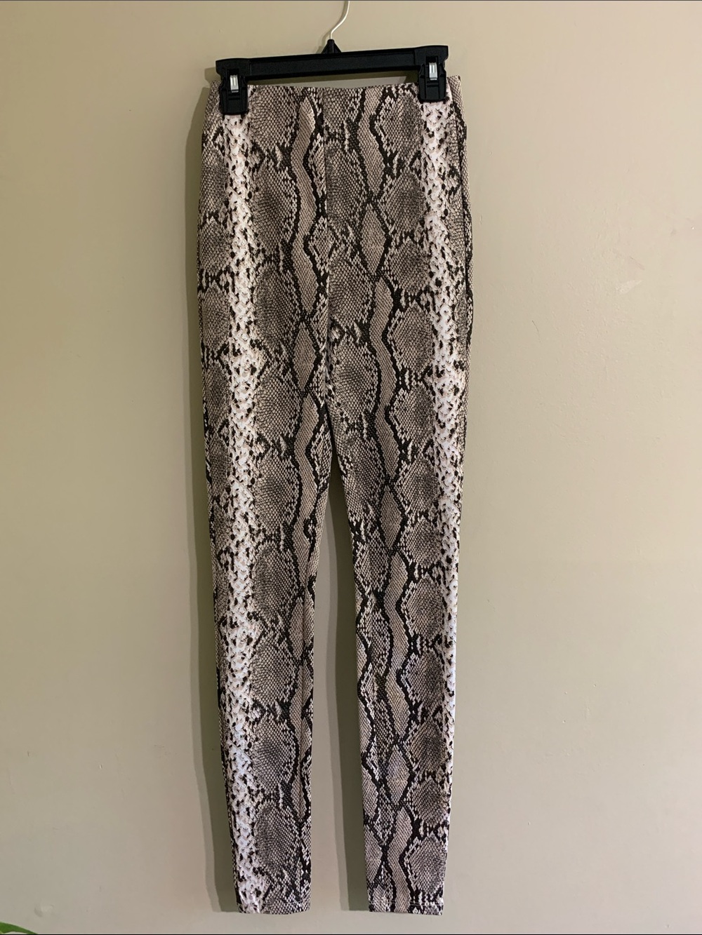 H&M Snake Print Leggings in Black & Taupe